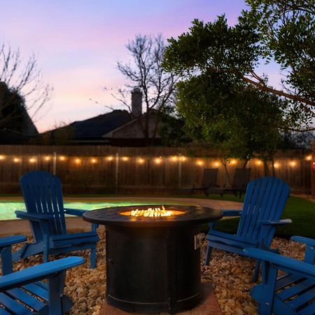 Pool Hottub Firepit Bbq Billiard Ps4 Golf Pflugerville Exteriér fotografie